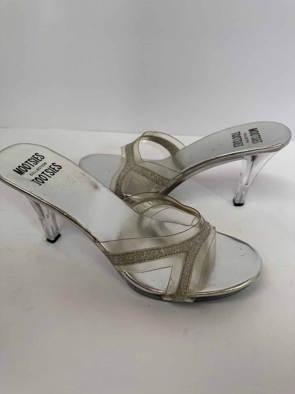 Mootsies Tootsies Silver Glitter Strappy Slide Heels - Picture 3 of 4